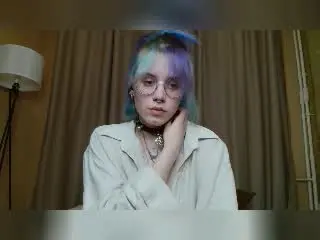 Xlovecam Free Live Porn of VickeyParkes