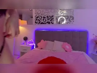 Xlovecam Free Live Porn of LuisaClover