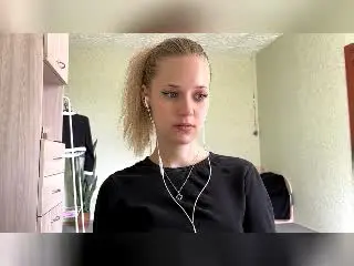 Xlovecam Free Live Porn of LillianaWhang