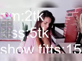Xlovecam Sex Chat of MiaCrossing