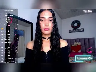 Xlovecam Free Porn Cam of Lunardy