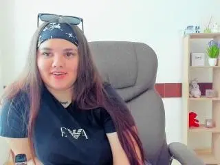 Xlovecam Adult Webcam of DouceLouise