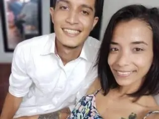 Xlovecam Free Porn Cam of AlejoyMaria
