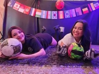 Xlovecam Free Live Porn of SaraAndMarilyn69