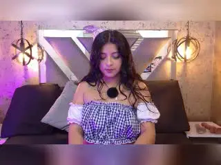 Xlovecam Free Live Porn of ArianaFoxxy