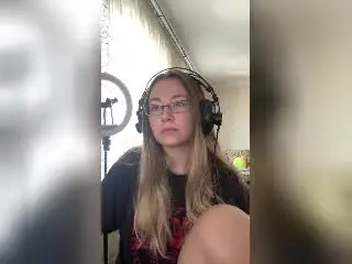 Xlovecam Free Live Porn of Meeranda