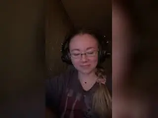 Xlovecam Free Porn Cam of Meeranda