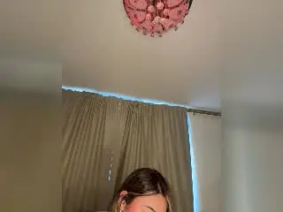 Xlovecam Free Live Porn of SofieWhite