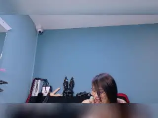 Xlovecam Live Sex Cam of DonnaJones