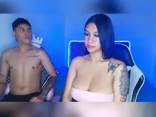 Xlovecam Nude Webcam of KathyAndZac