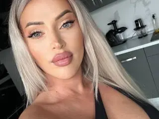 Xlovecam Free Live Porn of NadiaMarble