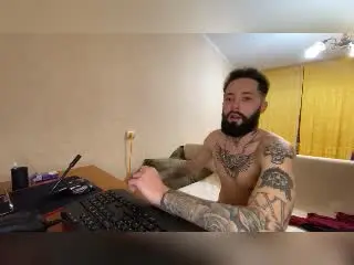 Xlovecam Free Porn Cam of MikeAndAnna