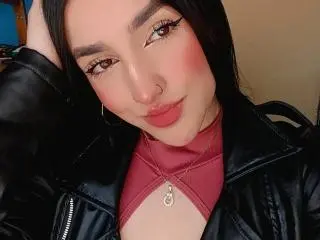 Xlovecam Adult Video Chat of YviTaylor