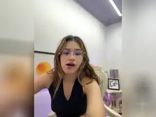 Xlovecam Private Sex Chat of ElodieGardner