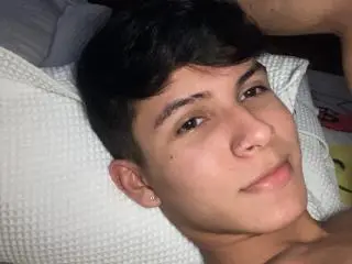 Xlovecam Live Sex Cam of Angelitocute