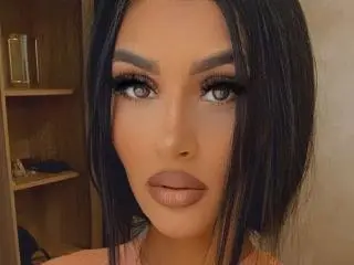 Xlovecam Free Porn Cam of SelenaCruz