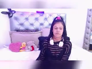 Xlovecam Watch Live Sex Cams of TarahDustin