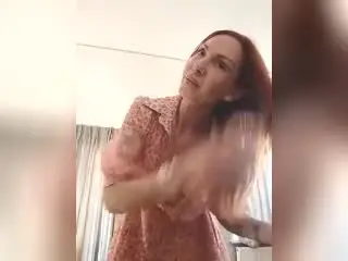 Xlovecam Sex Cam of MiraGi