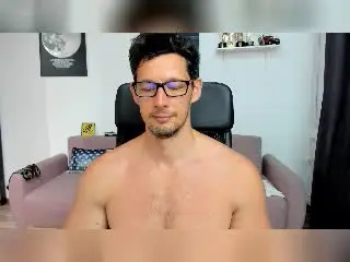 Xlovecam Nude Webcam of BrutusK