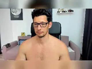 Xlovecam Live Porn of BrutusK
