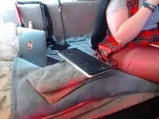 Xlovecam Adult Video Chat of GoddessMonicaAngels