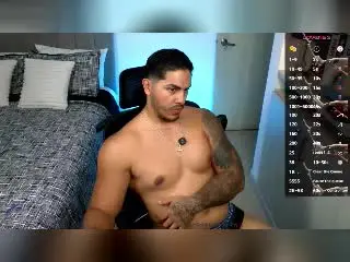 Xlovecam Nude Webcam of OwenPierce