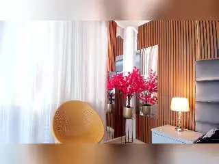 Xlovecam Live Sex of SophieDelaney