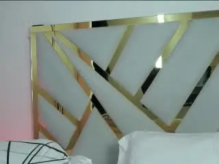 Xlovecam Free Live Porn of DevinHunter