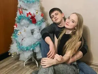 Xlovecam Adult Video Chat of ShawtyMiaAndJack